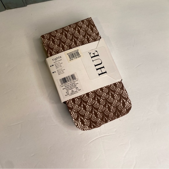 HUE Beige Tan Lace Tights Hosiery Size Small/Medium NWT - Picture 4 of 5